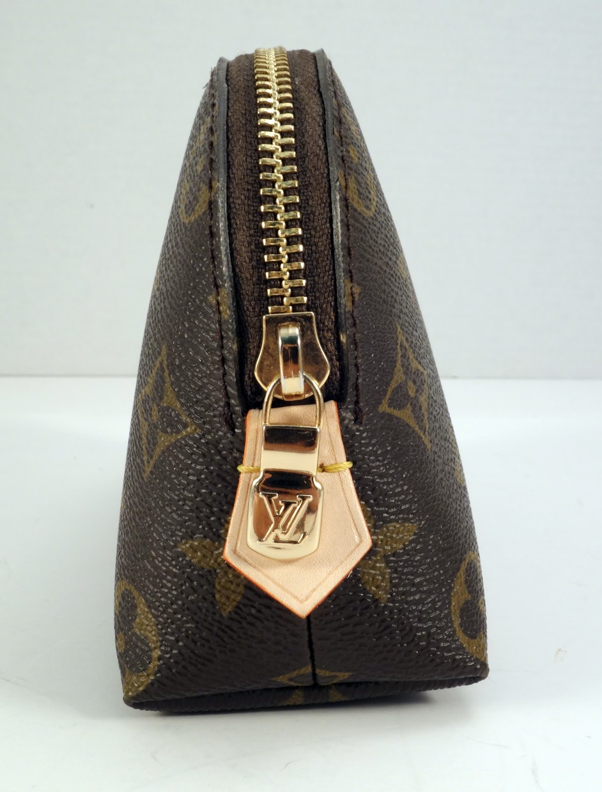 Purse Princess: Replica Louis Vuitton Monogram Cosmetic Case