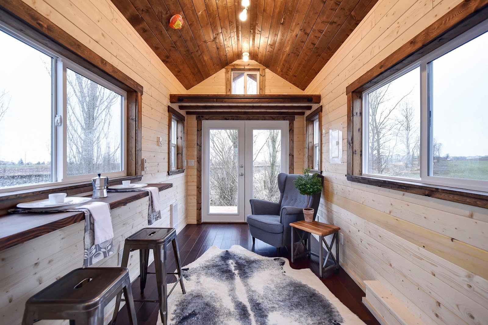 Napa Edition W/ Metal Accents [ TINY HOUSE TOWN ]