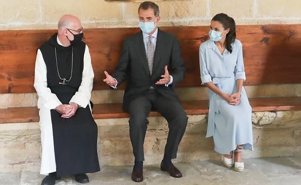 Queen Letizia wore a light blue midi shirt dress from Pedro del Hierro 2019 collection. Queen Letizia wore a new Macarena shoes. Barcelona