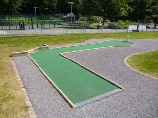 Boscombe Chine Gardens Mini Golf - Hole 2
