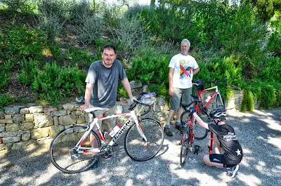 cycling tuscany italy carbon road bike rental in Siena Chianti