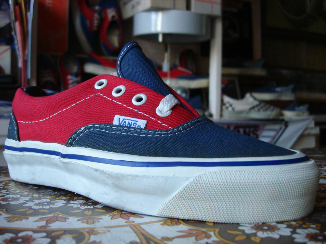 theothersideofthepillow: vintage DOGTOWN VANS 2-tone navy blue & red ...