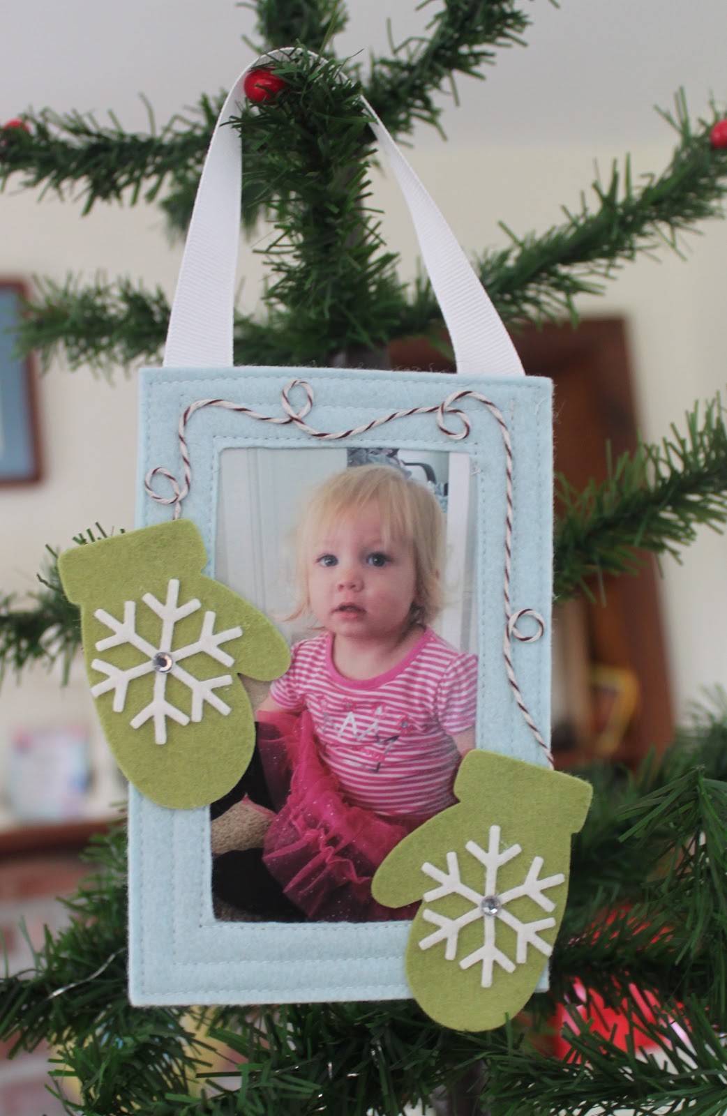 Little Bay Industries: 12 Days of Christmas Ornaments Day 2 - Felt ...