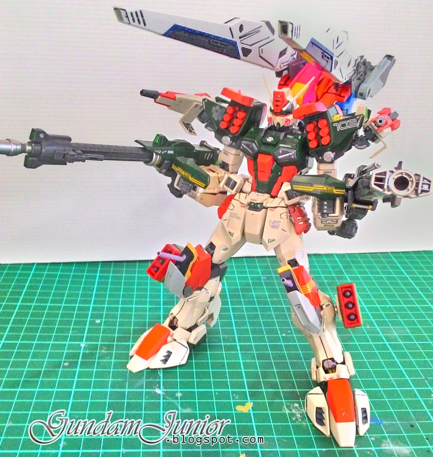 Gundam Me MG 1/100 Buster Gundam Custom Build