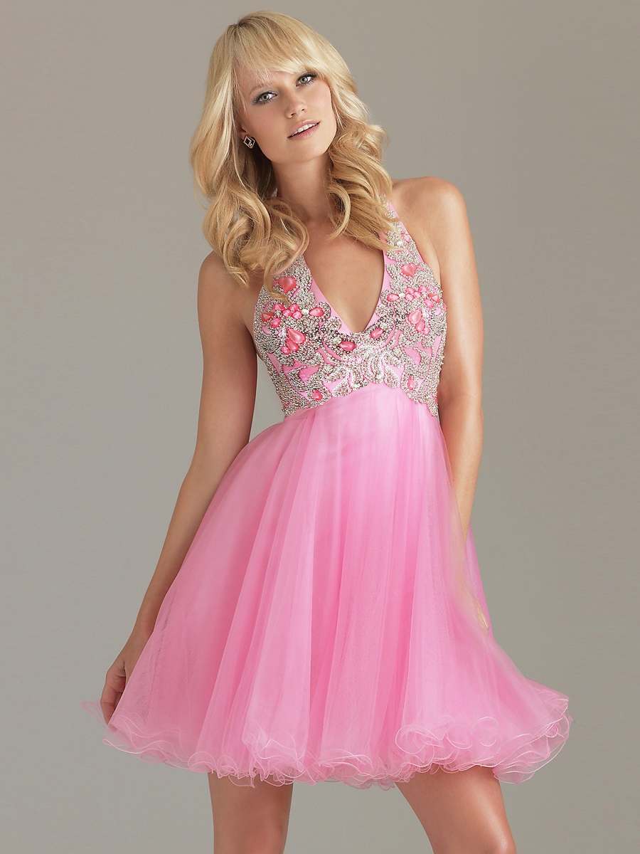 LAYERED HAIRSTYLES: GREAT AND BEAUTIFUL: PINK PROM DRESSES ARE POPULAR