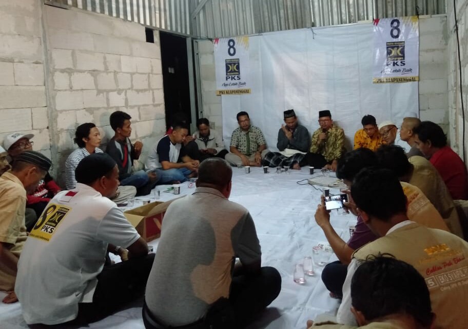 Perumahan Griya PMI Cikahuripan Di Kunjungi CALEG PKS DPR RI Nomor Urut 5.