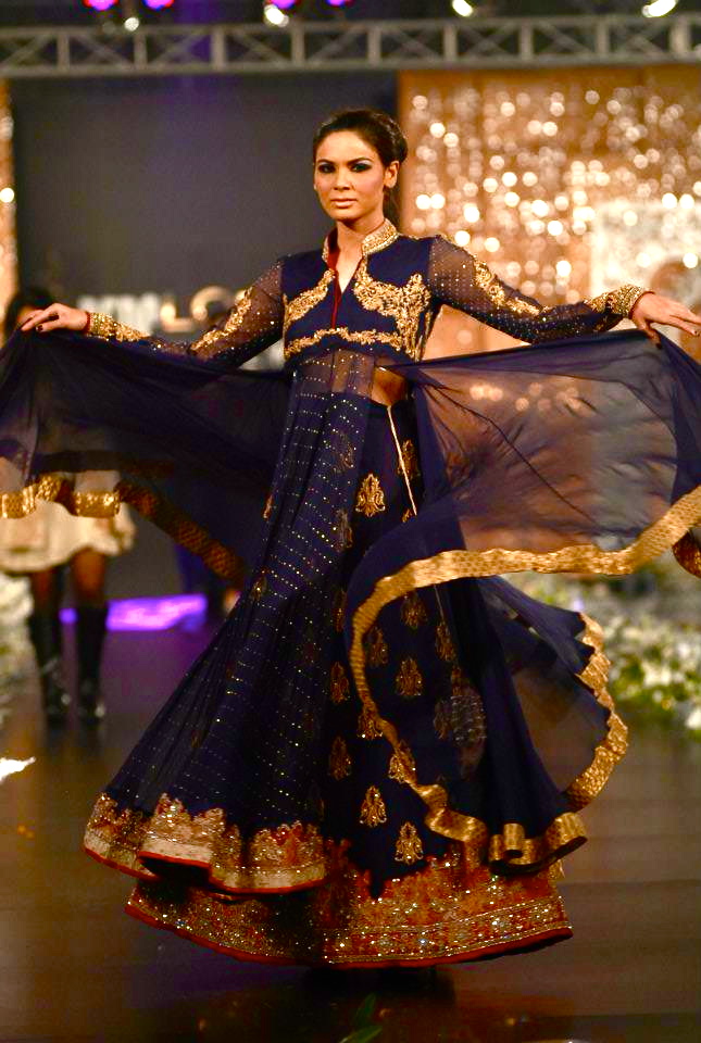 Couture Bano: Pictures Galore from PFDC Loreal Paris Bridal Week