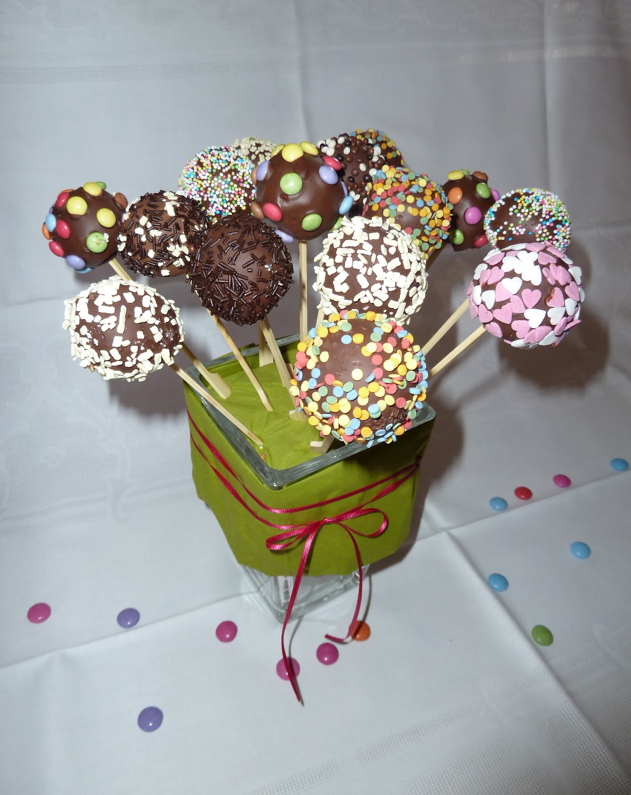 Catwork****: Selbstgebacken, leckere kleine Kuchen am Stiel!!!