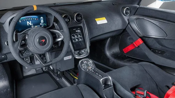 Interior McLaren MSO X