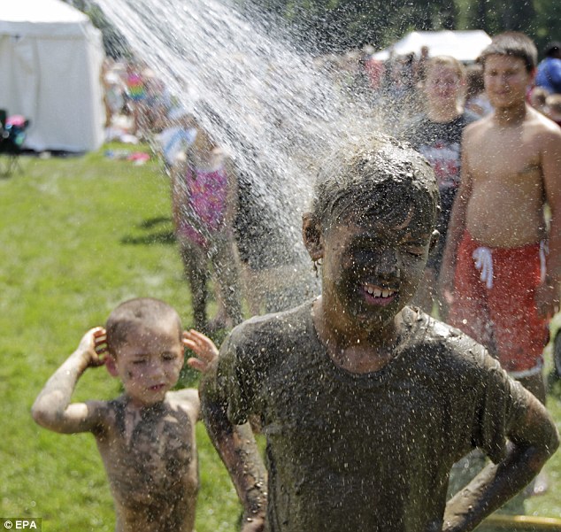 mamabishop: Washing Off the Mud