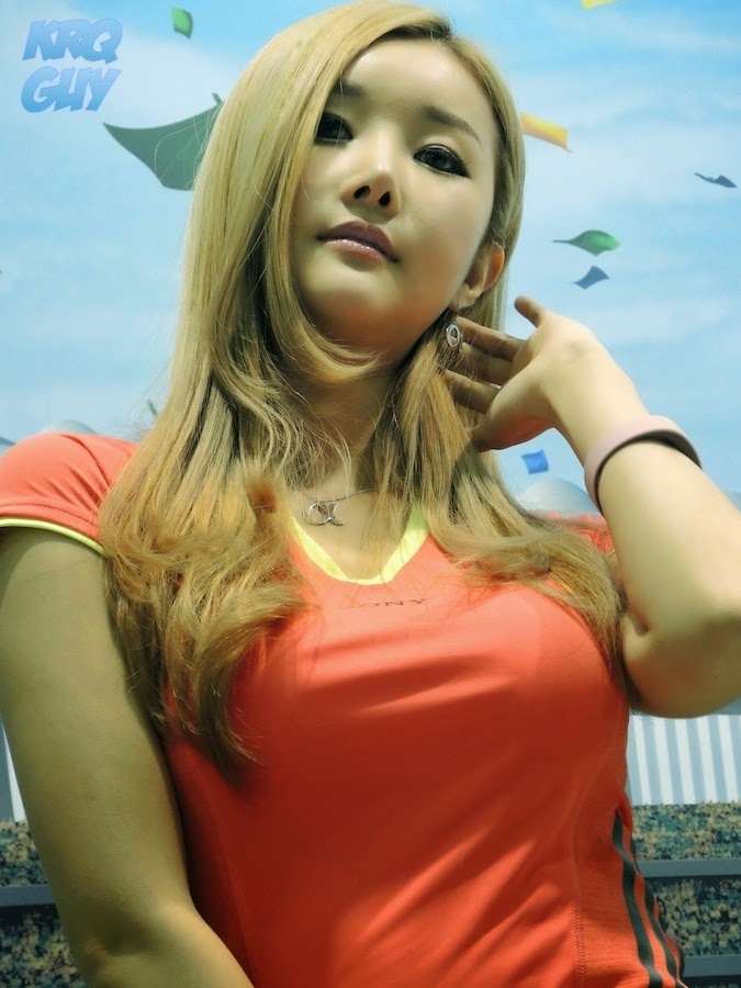 KRQ Guy 2014 Photo & Imaging Show Han Song Lee (17 Photos)
