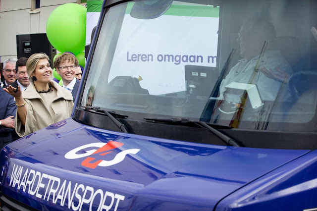 Queen Maxima of The Netherlands opens the Money week 2015 at primary school OBS West in Capelle aan de IJssel, The Netherlands,