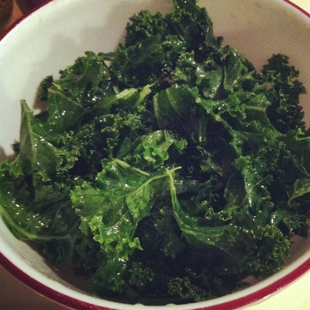 city girl country roots Mediterranean Kale + Quinoa Power Salad with