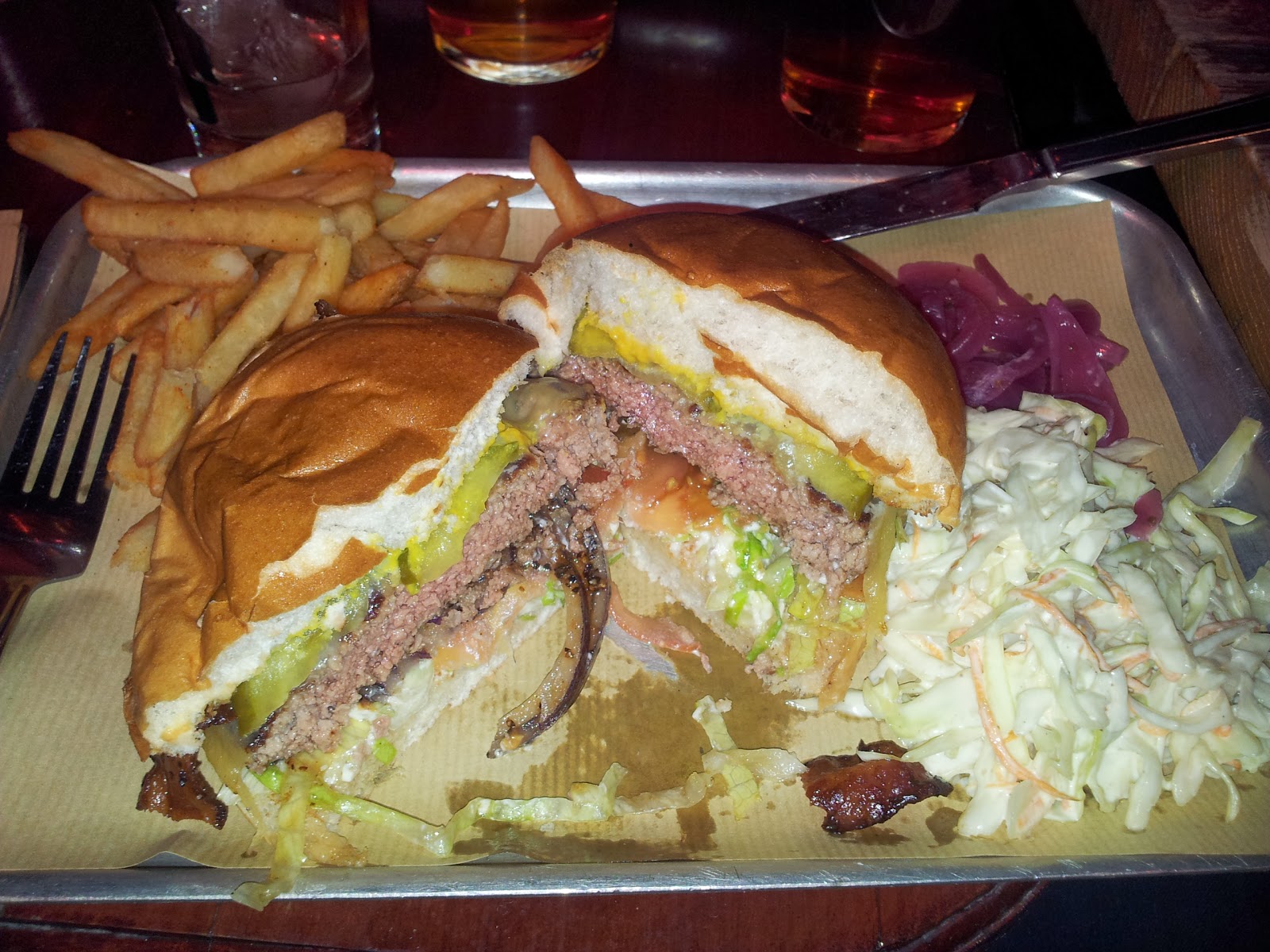 Bert's Burger Blog Duke's Brew & Que Duke's Burger