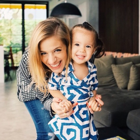 Profil Terlengkap Isteri Daniel Mananta Viola Maria Pekerjaan Pendidikan Hobi Agama Anak Akun Instagram Hingga Foto Terbarunya Dont Sad Profil Terlengkap Isteri Daniel Mananta Viola Maria Pekerjaan Pendidikan Hobi Agama Anak Akun Instagram Hingga Foto Terbarunya Dont Sad