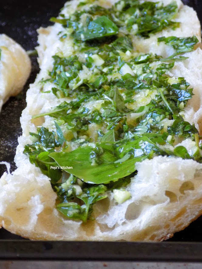 Pepi's kitchen in english Garlic Bread with Basil