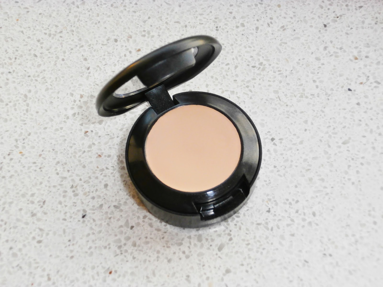 Miss Review | Mac Studio Finish 35 Concealer in NW20