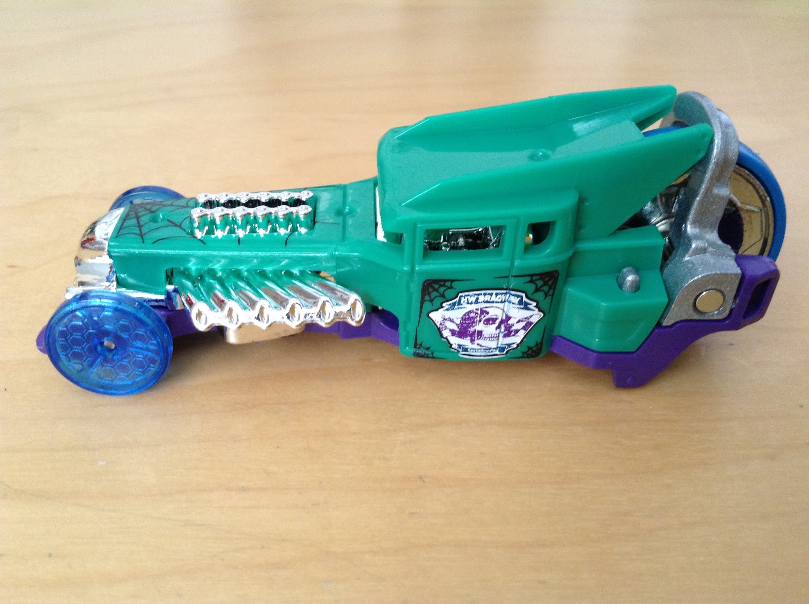 JULIAN'S HOT WHEELS BLOG: Bone Shaker (2016 Zip Rippers)