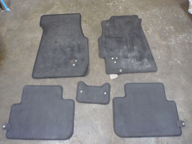 Honda%2BIntegra%2BType-R%2BDC2%2B1%2BSet%2BGenuine%2BCarpet%2BMats%2B%252811%2529.JPG