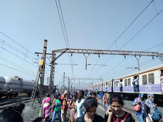 Train Strike Updates : Mumbai Local Trains