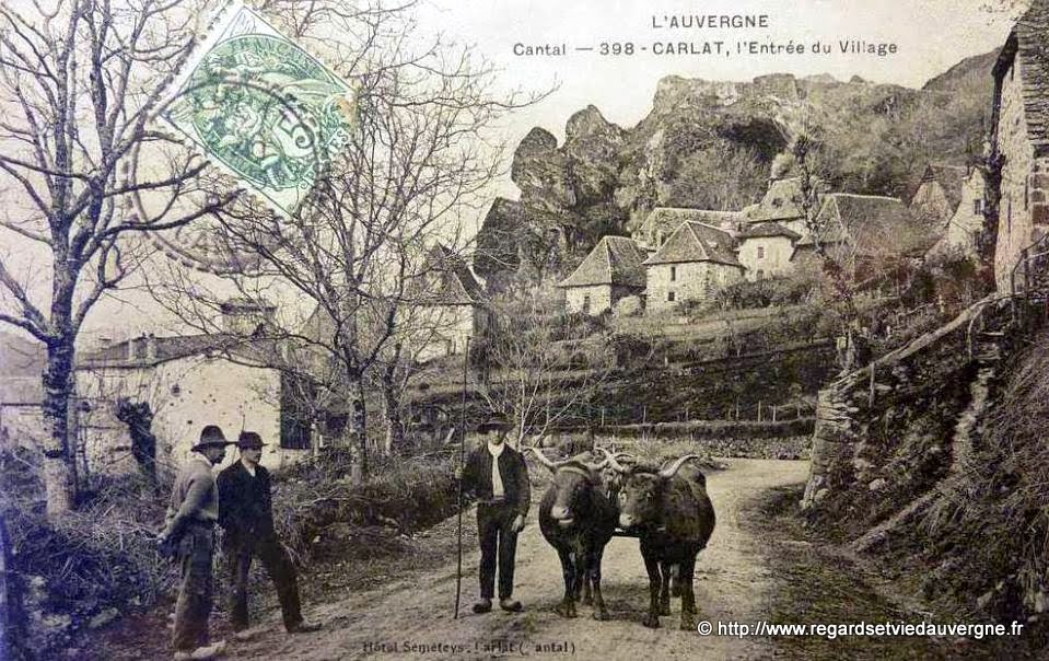 CPA  Carlat Cantal, Auvergne