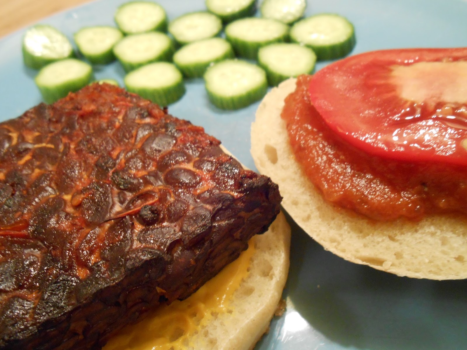 Eat cook and love Burgers au tempeh BBQ de ''Eat like you give a damn!''