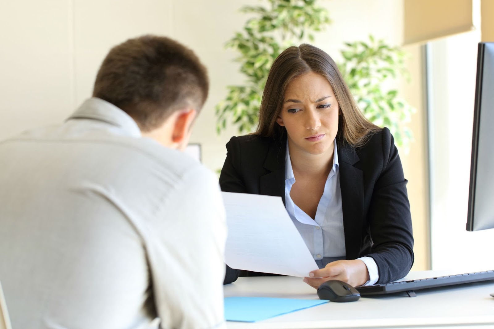 7 things you should NOT put on your resume if you want to find job