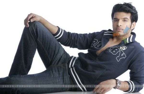 Dare to bare : Hot Indian TV Actors : Karan Kundra photoshoot