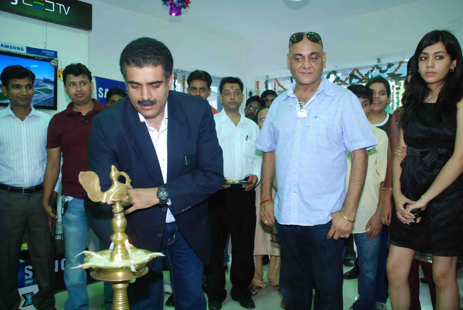 Atul Malikram SAMSUNG INDIA INAUGURATES ITS NEW PLAZA AT HALDWANI