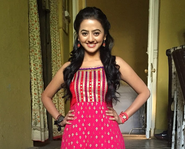 Helly Shah Hot & Sexy Look In Bikini Images