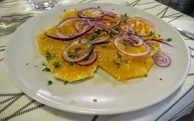 what to eat in Sicily - orange and onion salad
