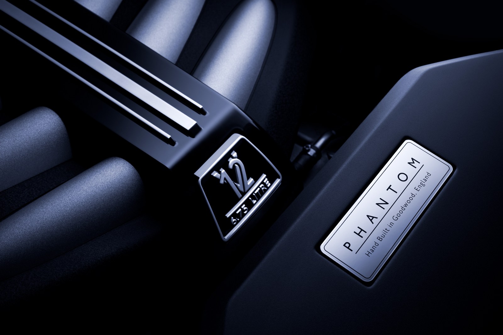 [Imagen: Rolls-Royce-Phantom-7.jpg]