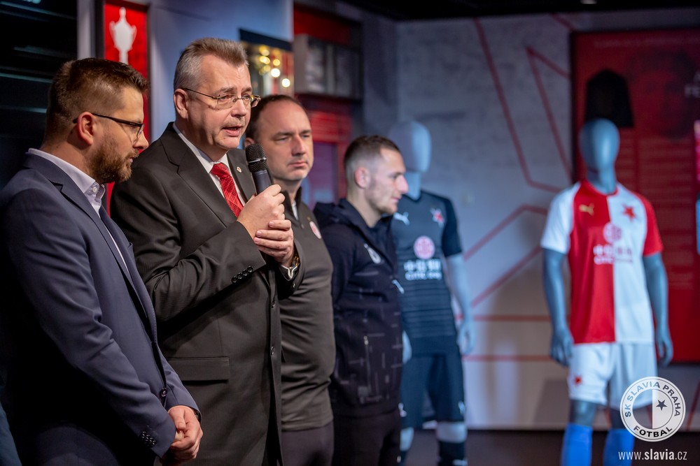 Mid-Season Kit Supplier Change - Puma Slavia Prague 2019 Home