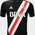 Adidas divulga a quarta camisa do River Plate