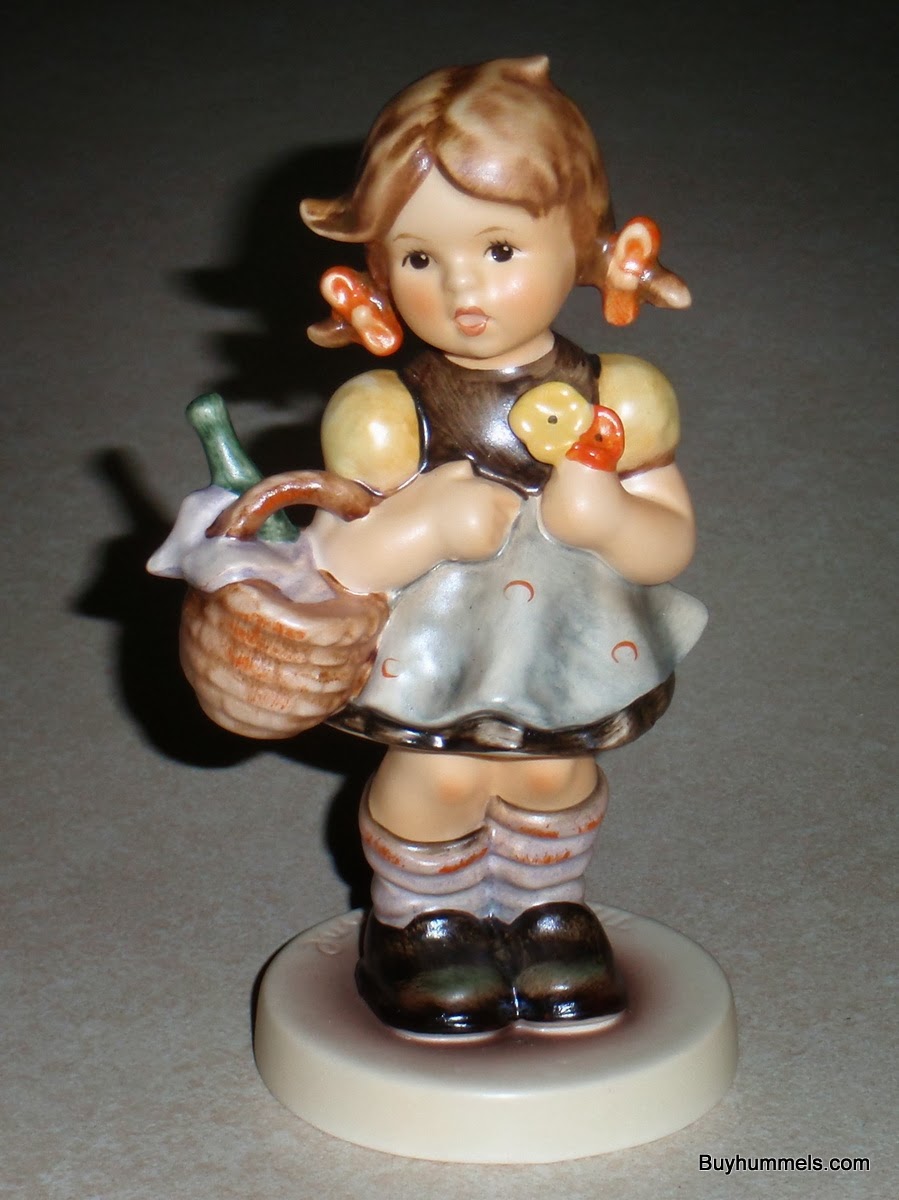 Goebel Hummel Little Visitor Goebel Hummel Figurine 563/0 TMK7