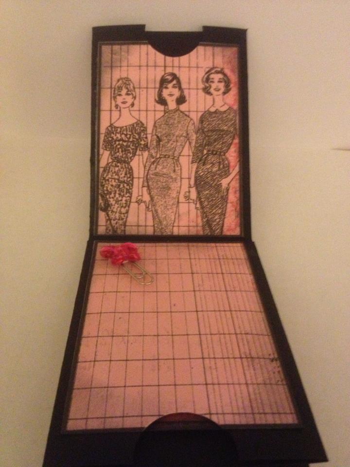 Tsunami Rose Designs: Tutorial: A mini album using the 