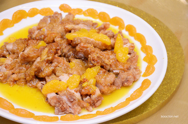 Deep Fried Boneless Chicken with Mandarin Orange Sauce