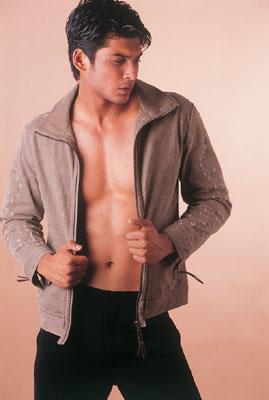Shirtless Bollywood Men: Sidharth Shukla