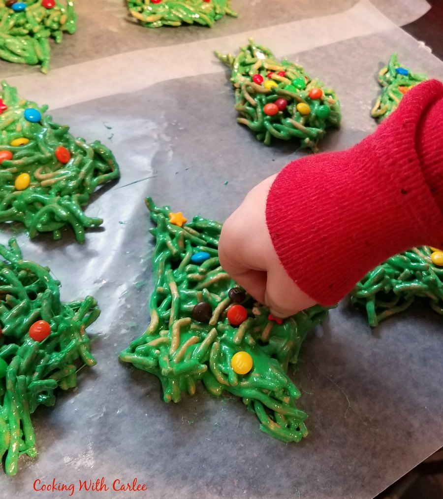 25+ easy christmas treats (no bake!) Cooking With Carlee: No Bake Christmas Tree Cookies