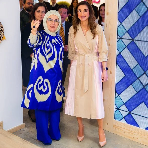 Queen Rania wore HUISHAN ZHANG pleated panel trench coat