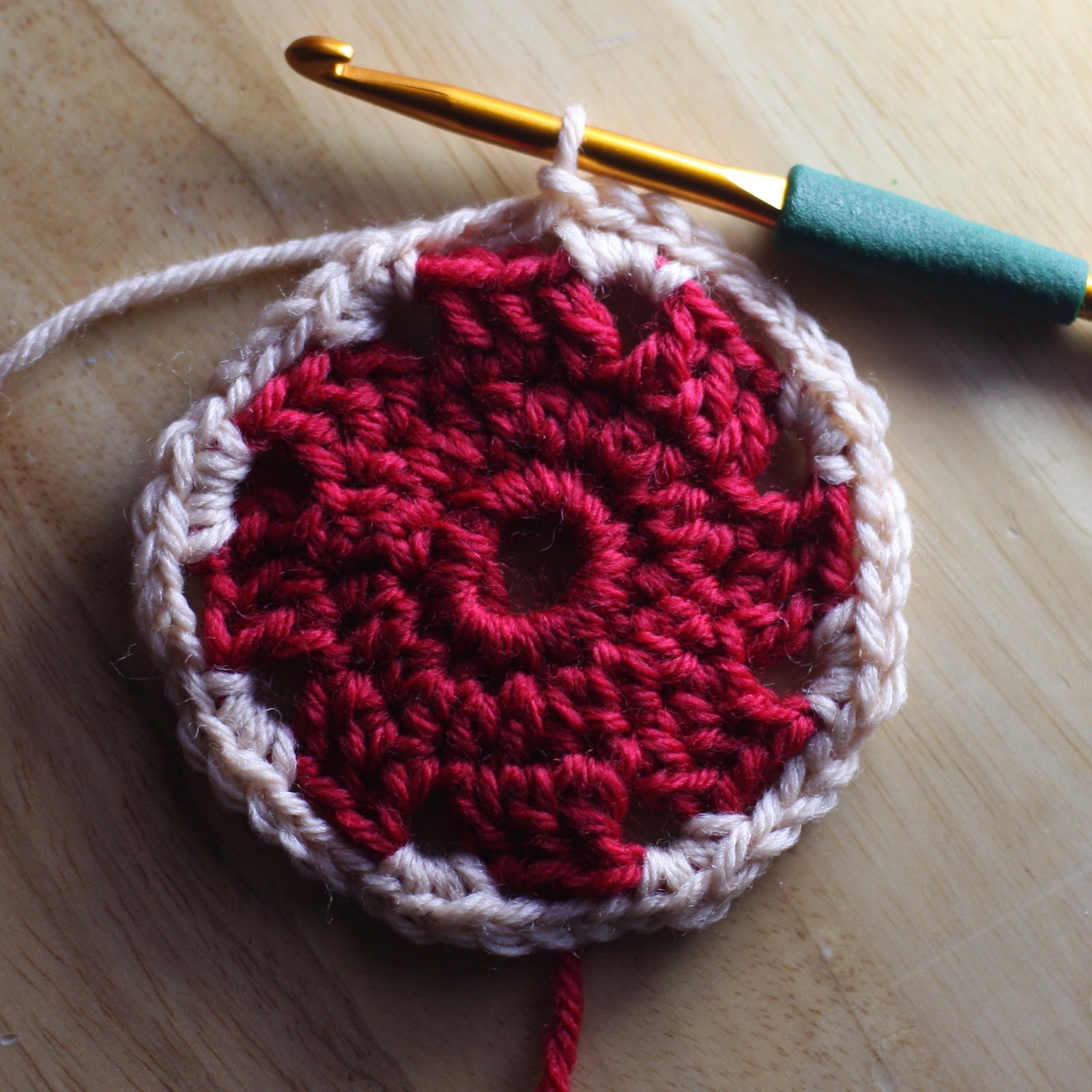 cheerymishmash: PATTERN!! : pinwheel square