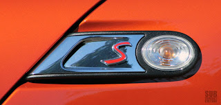 MINI Cooper S emblem