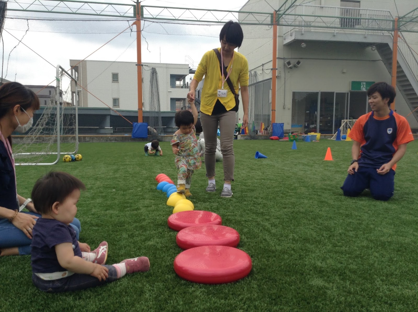 かるがもクラス サッカー遊び