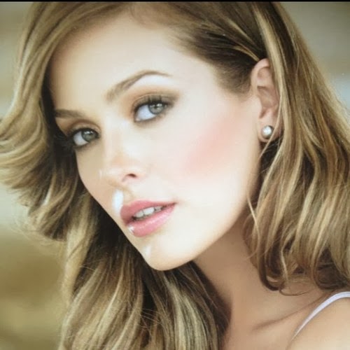 BB CUTE WORLD: Michelle Rouillard (Colombia)