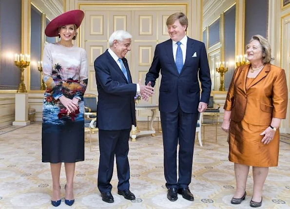 King Willem-Alexander and Queen Máxima welcomes the Greek president Prokopis Pavlopoulos and his wife Vlassia Pavlopoulo-Peltsemi