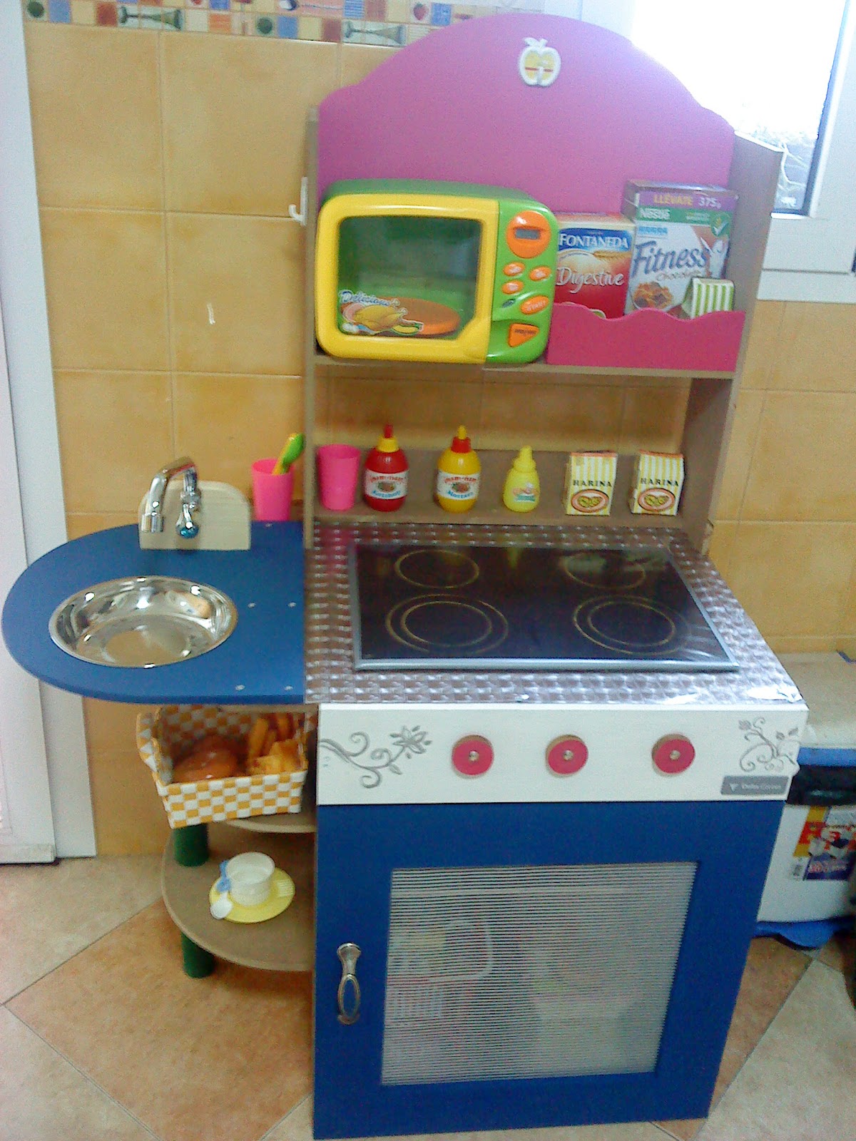 El rincón del Temple: UNA COCINA DE JUGUETE
