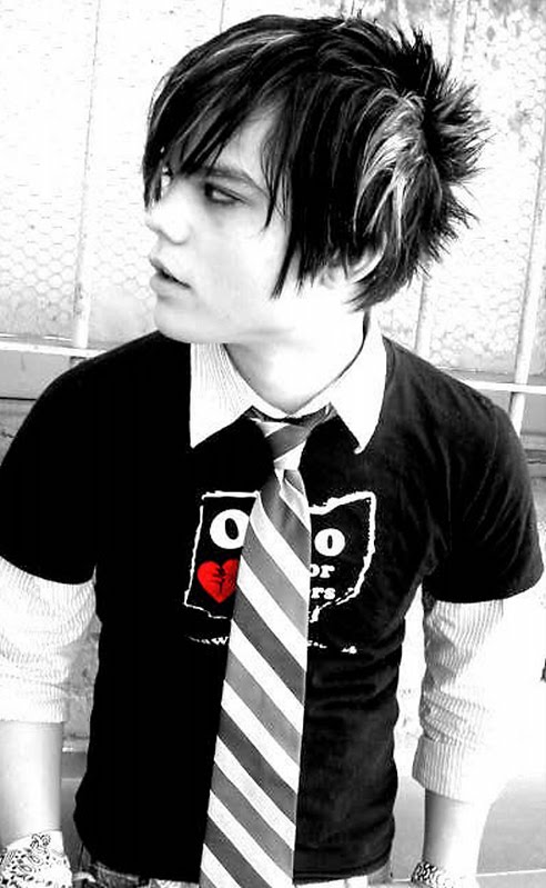 Hot Things Are Here: Emo HairStyles (boys)