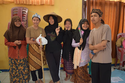 Hakuna Matata Naskah Drama Keong Mas Untuk 6 Orang