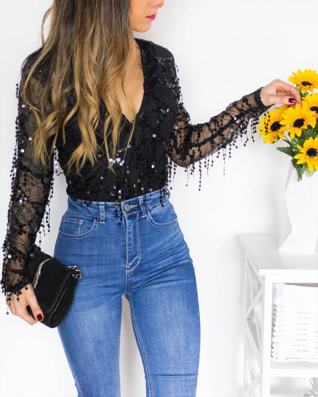 Jeans Outfit Con Blusa Negra De Encaje Combinar Blusa Negra Con