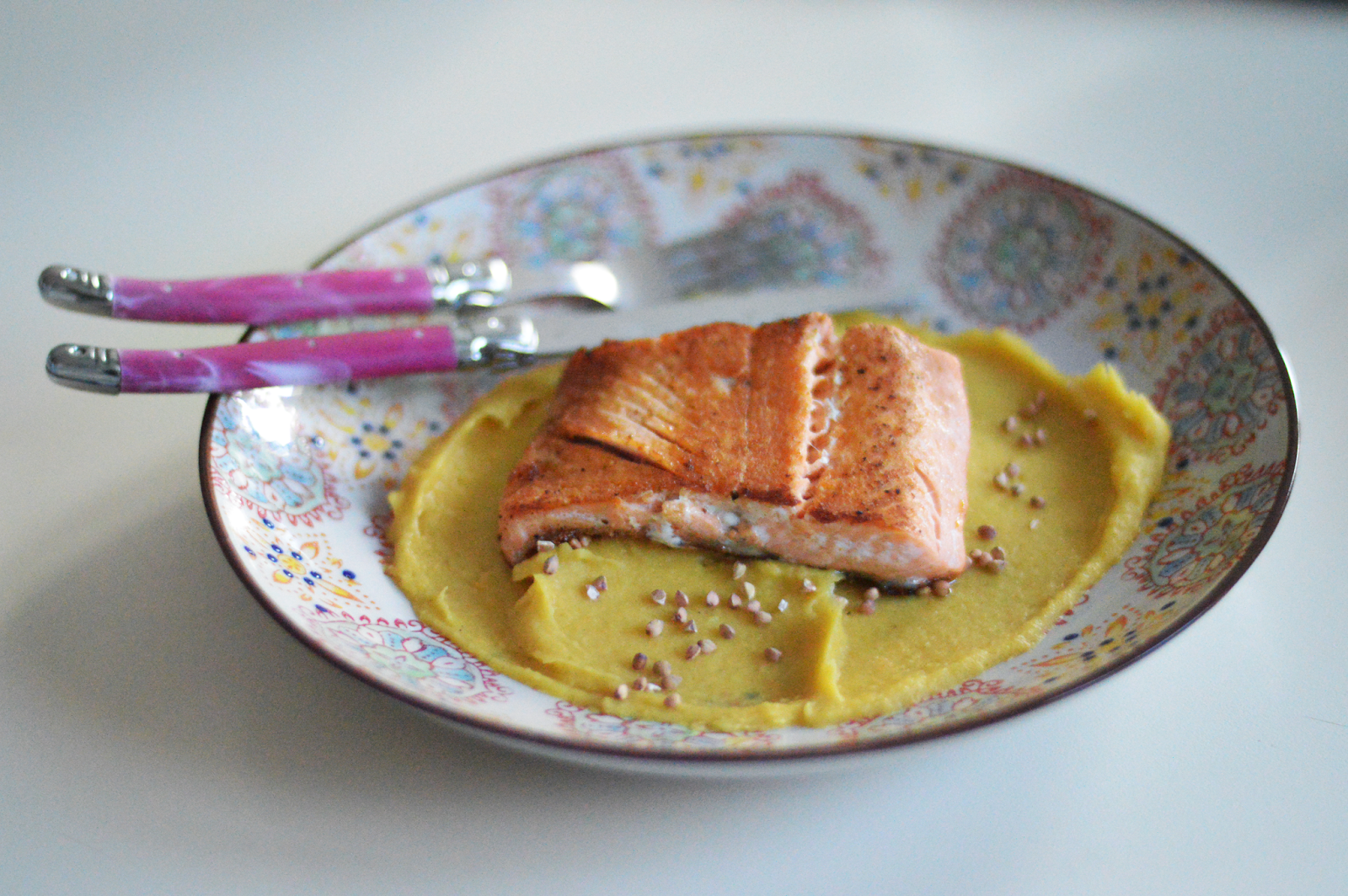 Pave De Truite Grille Et Puree De Panais Carotte Au Curry Parsemee